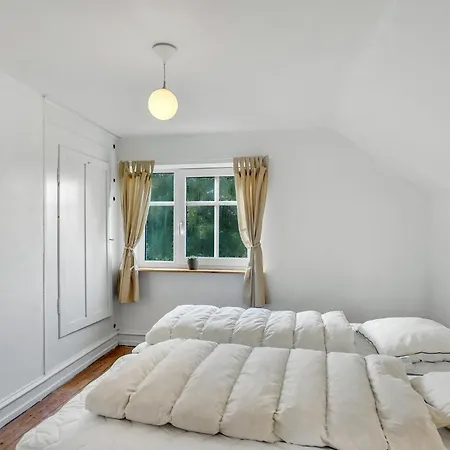 Holiday home Pet Friendly In With Kitchen *